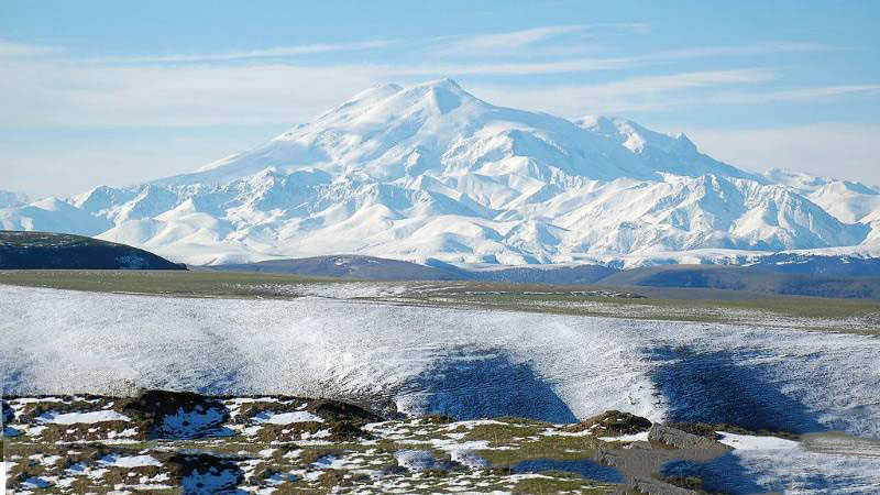 Núi Elbrus