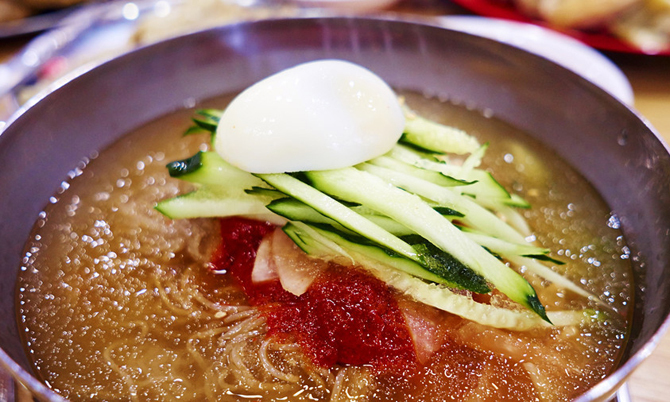 Naengmyeon – Mì lạnh Bình Nhưỡng