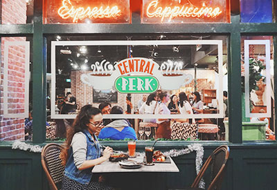 Free and Easy - Central Perk Singapore