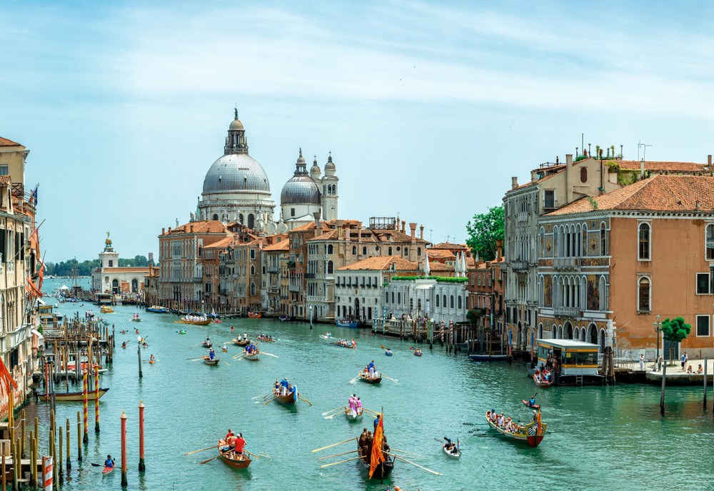 “Thành phố của những kênh đào” – Venice