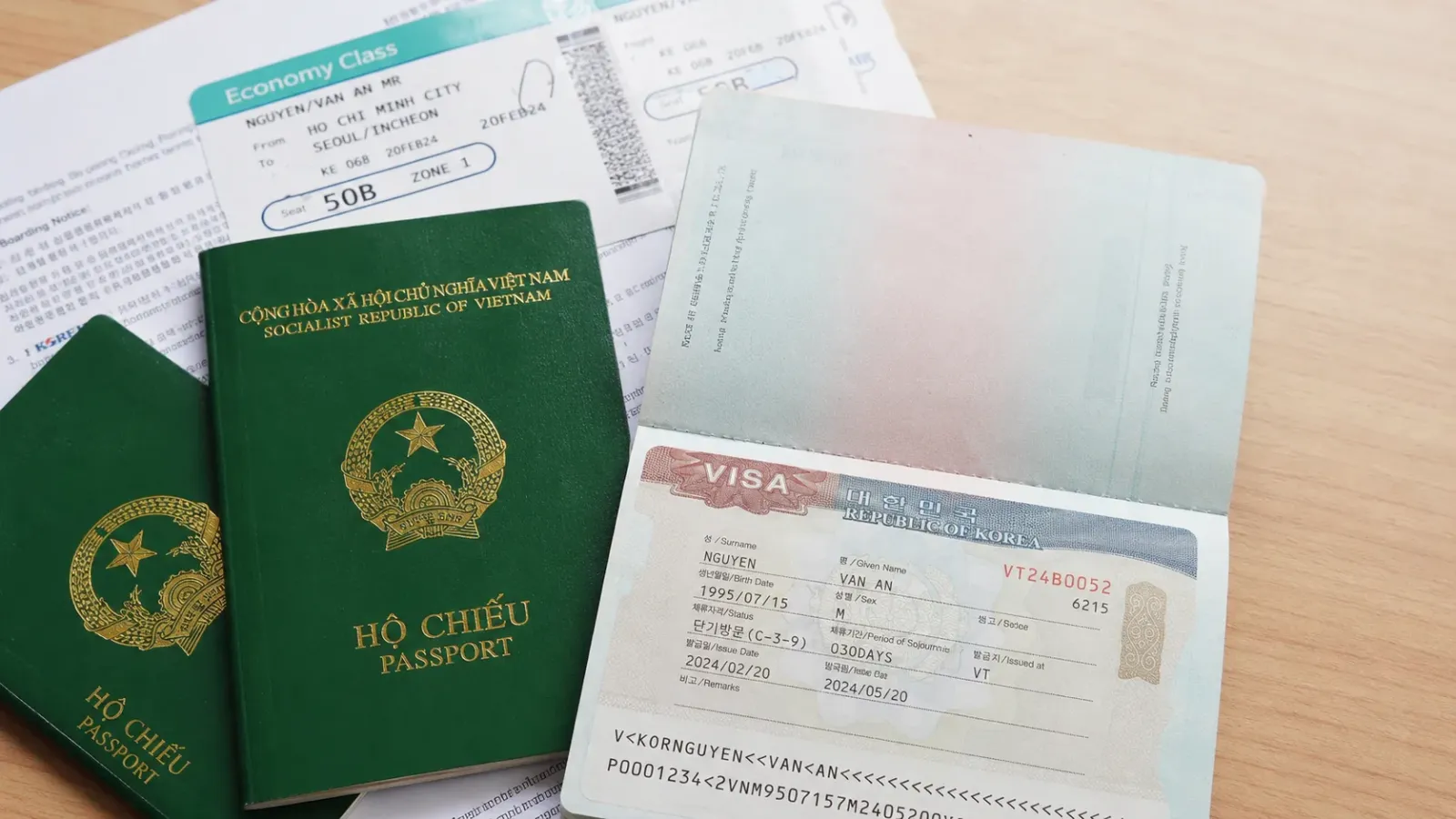 Visa du lịch Hàn Quốc C-3-9 dán trên hộ chiếu Việt Nam