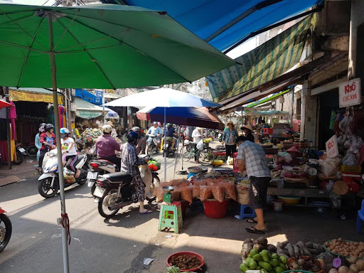 https://dulichviet.com.vn/images/bandidau/_thumbs/4-2025/Ba-Chieu-Market.jpg