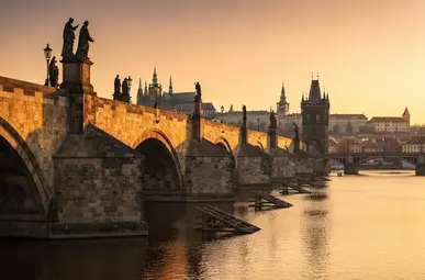 10 món ăn Đông Âu NHẤT ĐỊNH PHẢI THỬ: Ngon quên lối về!