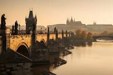 Văn hóa Đông Âu: Những điều cần biết để không bị 'quê' khi du lịch