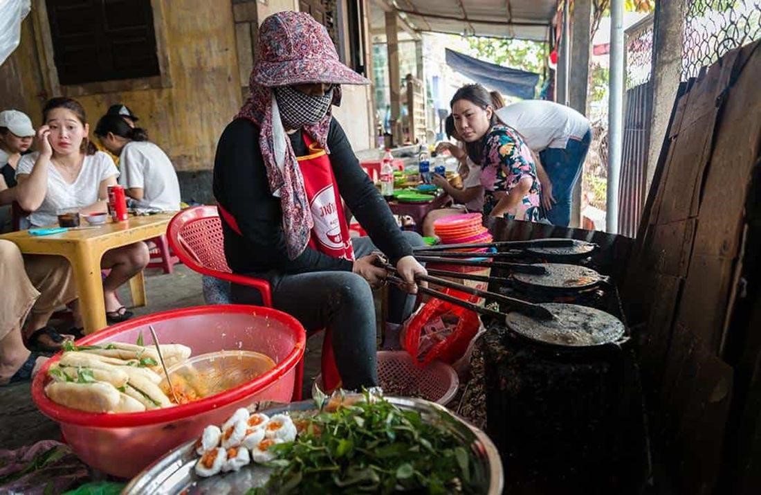 Bánh Ép Huế – Món Ăn Đậm Đà Hương Vị Cố Đô, Cực Kỳ Mê Mẩn!