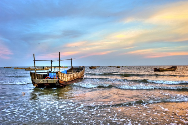 Du lịch nghỉ dưỡng: Những bãi biển du lịch Hạ Long được lòng du khách nhất Bai-bien-tra-co-ha-long