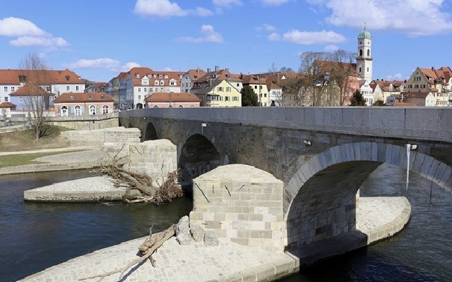 Khám phá Regensburg - thành phố cổ nổi tiếng trong tour du lịch Đức