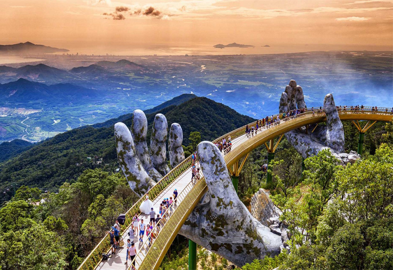 Những cây cầu cực kỳ nổi tiếng ở Đà Nẵng bạn đừng quên ghé thăm Cau-vang-da-nang