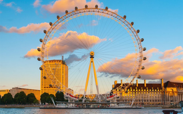 Chiêm ngưỡng công trình đầy ấn tượng của vòng quay London Eye khi du lịch Anh