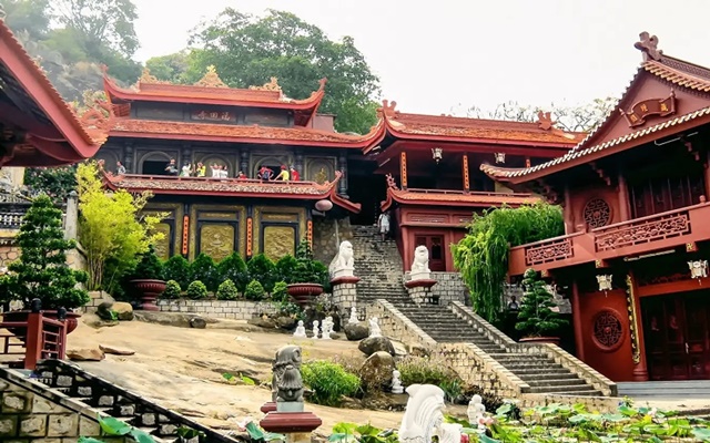 Du lịch chùa Hang – chốn tâm linh nổi tiếng hàng đầu Châu Đốc
