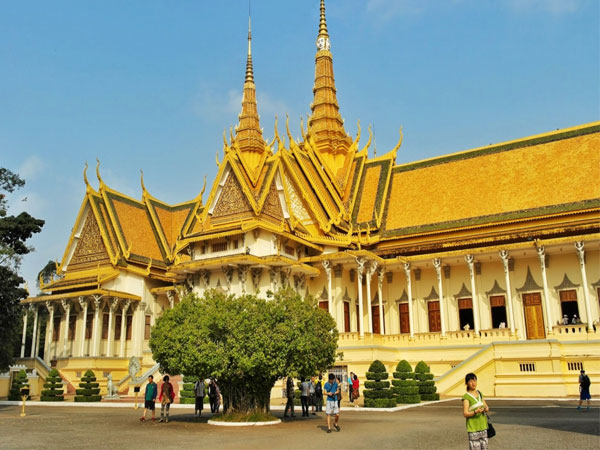 Chùa Vàng – Chùa Bạc là địa điểm nổi tiếng tại Campuchia