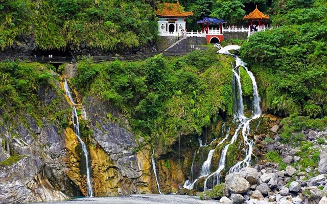 Đâu là những địa điểm du lịch Đài Loan ấn tượng nhất tại Đài Trung?