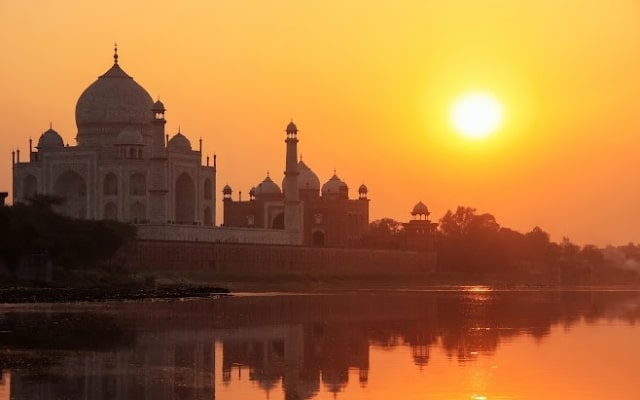 Chiêm ngưỡng tuyệt tác kiến trúc tại đền Taj Mahal - Ấn Độ