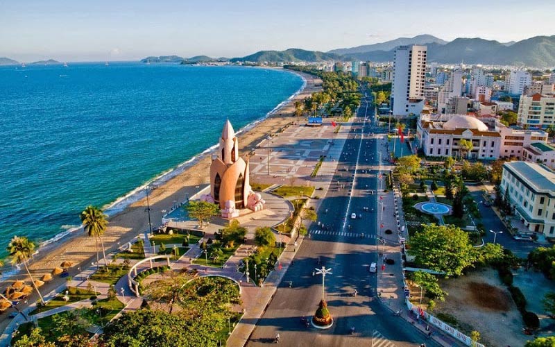 Thành phố du lịch Nha Trang một trong những điểm đến với bãi biển trong lành tuyệt đẹp