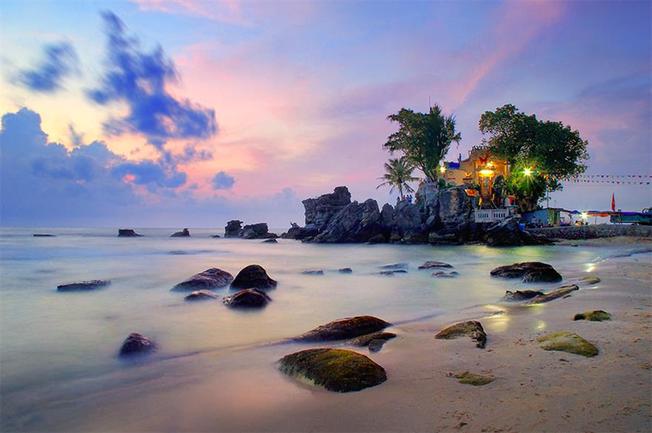 Du lịch nghỉ dưỡng: 8 điểm đến không thể bỏ qua khi đi du lịch mùa thu Phú Quốc Dinh-cau-phu-quoc(3)