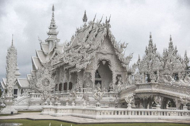 Du lịch Thái Lan khám phá chùa Wat Rong Khun