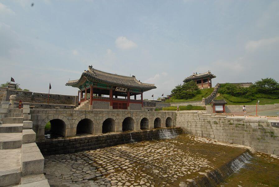 Pháo đài Hwaseong - điểm du lịch châu Á thu hút hàng ngàn lượt tham quan