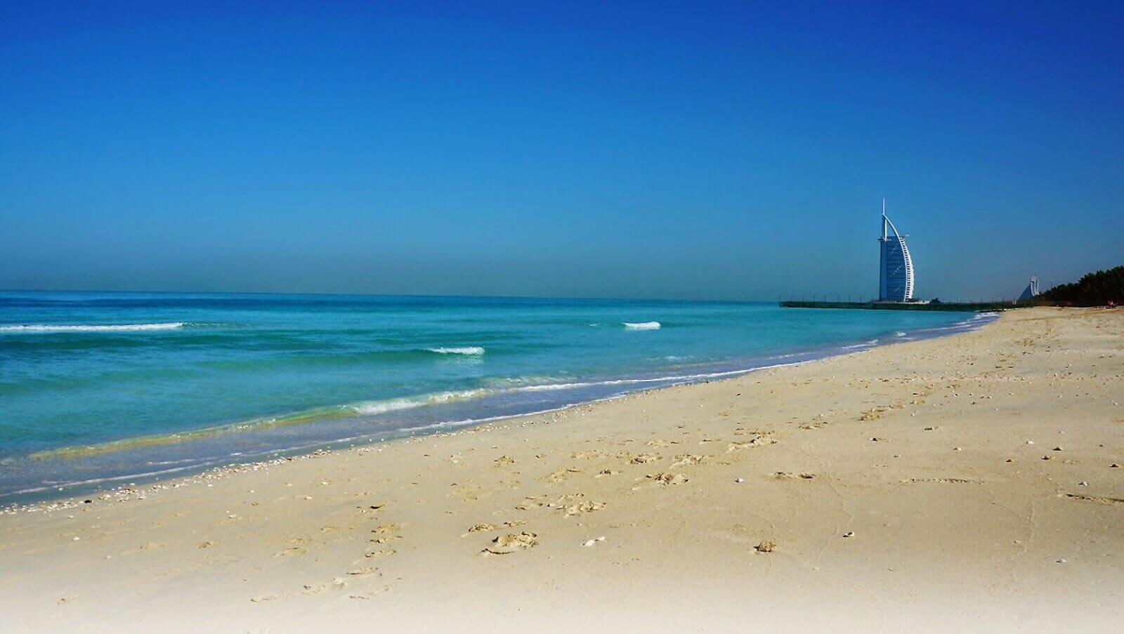 Top những bãi biển đẹp ở Dubai vào mùa Hè