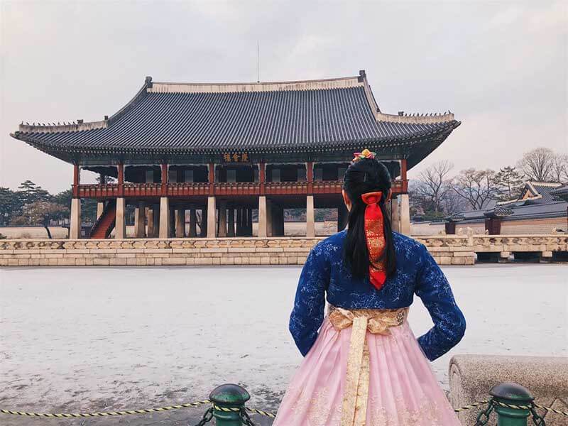 Du lịch Hàn Quốc khám phá vẻ đẹp bình yên ở cung Gyeongbokgung