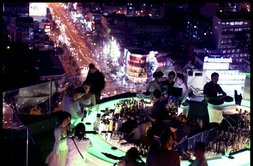 Những địa điểm vui chơi nổi tiếng về đêm tại Hồng Kông