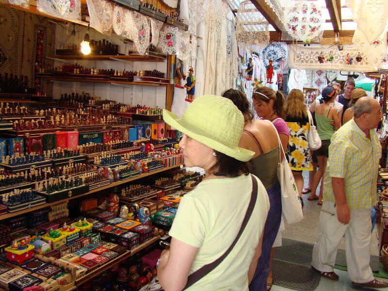 Du lịch Hồng Kông khám phá thiêng đường mua sắm