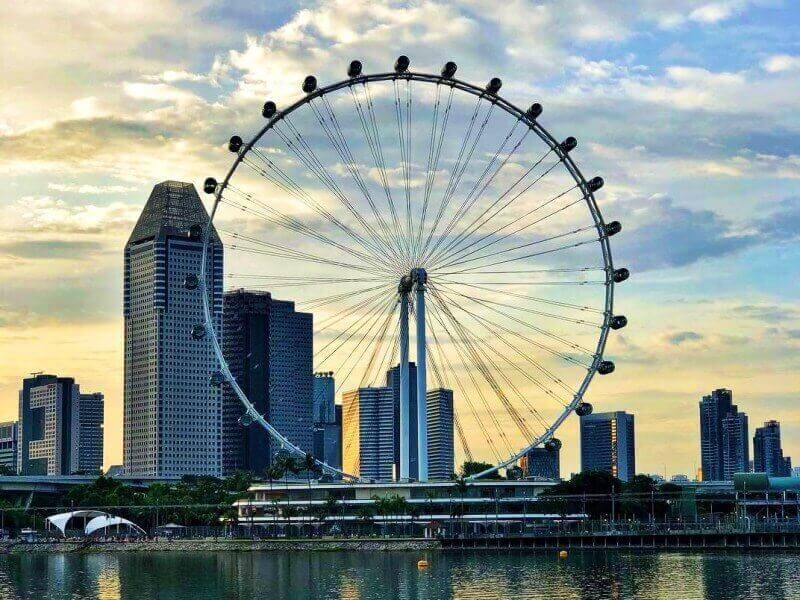 Trải nghiệm siêu thú vị trên vòng quay khổng lồ của Singapore