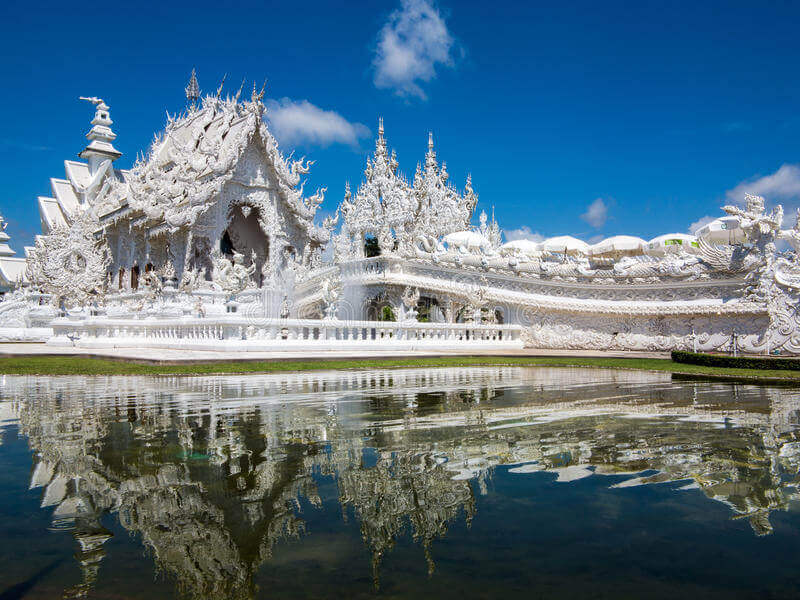 Wat Rong Khun - điểm du lịch linh thiêng ở Thái Lan 