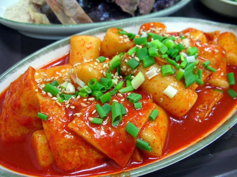 Du lịch Hàn Quốc - Món ăn Hàn Quốc - Bánh gạo cay