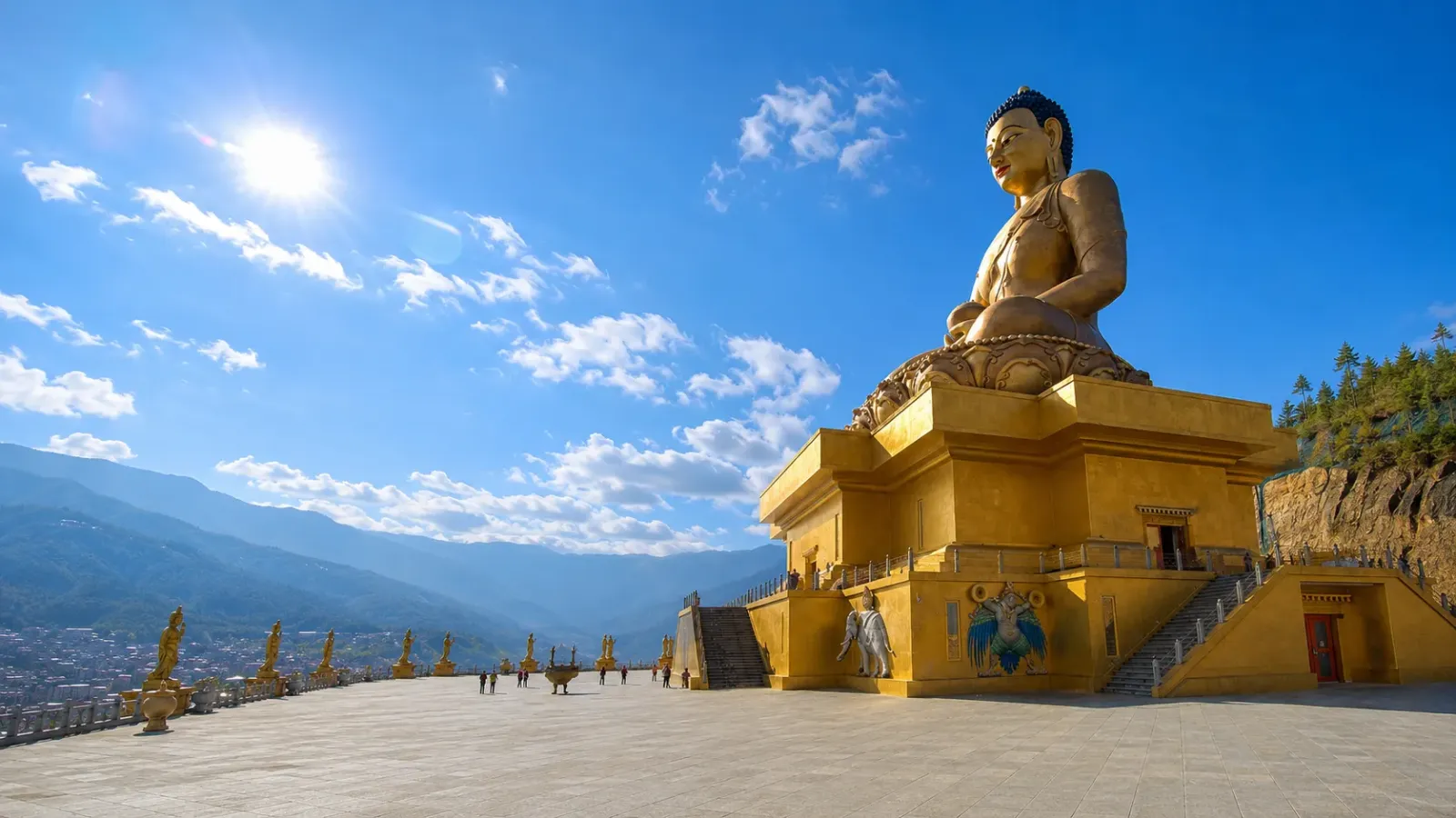 Tượng Phật Buddha Dordenma nhìn xuống thung lũng Thimphu Bhutan