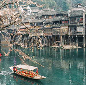 Du lịch Trung Quốc Lễ 2/9 - Trương Gia Giới - Miêu Trại - Phượng Hoàng Cổ Trấn - Thiên Môn Sơn - Hồ Bảo Phong từ Hà Nội 2024