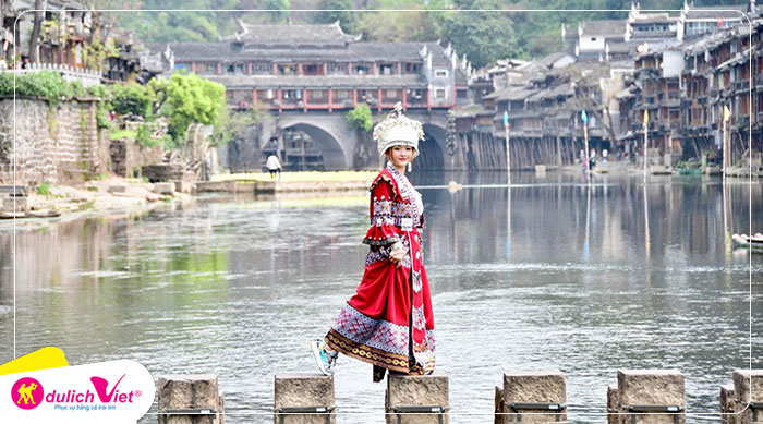 Du lịch Trung Quốc mùa Thu - Phượng Hoàng Cổ Trấn - Thiên Môn Sơn - Hồ Bảo Phong 5N4Đ từ Hà Nội 2024