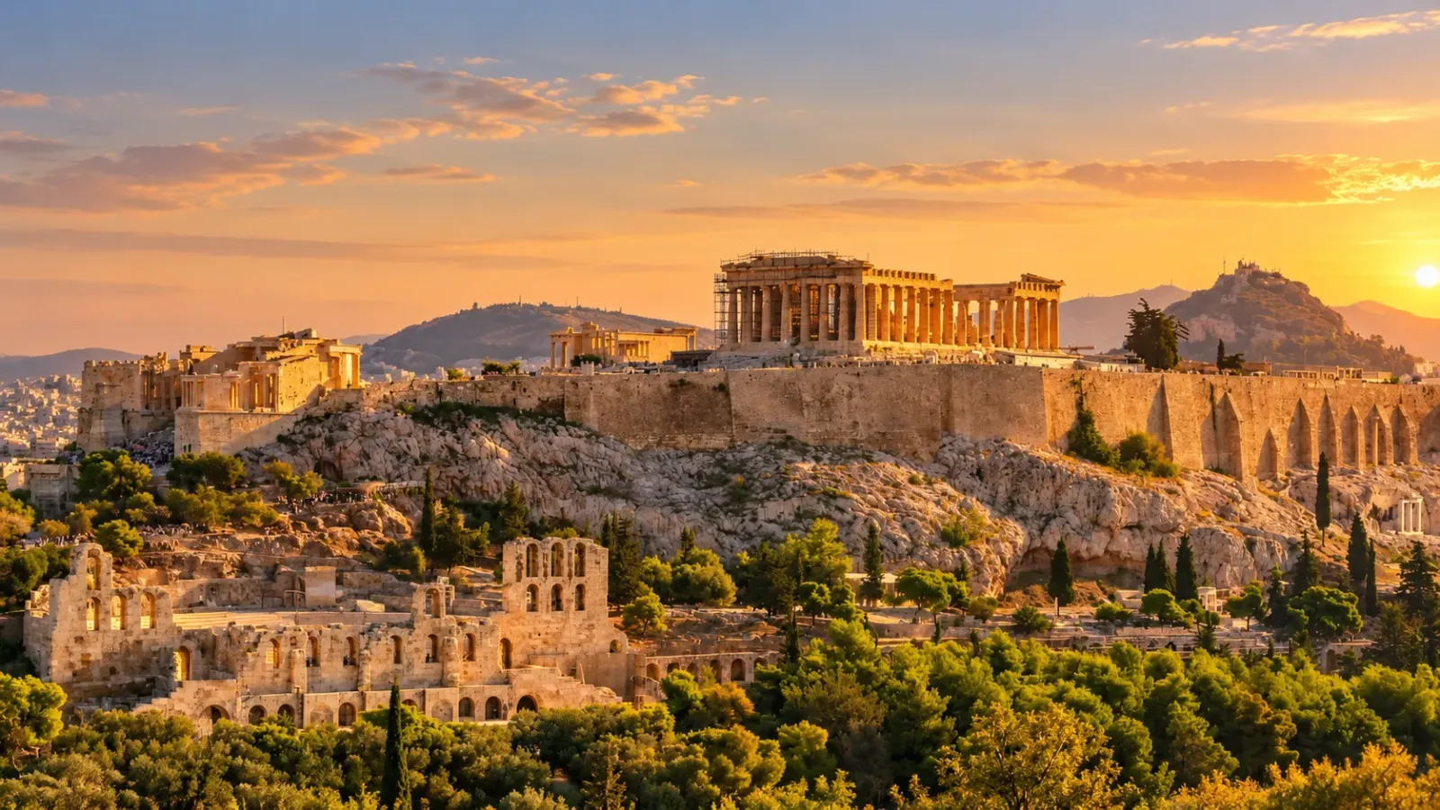 Toàn cảnh Acropolis trên đồi đá giữa thành phố Athens Hy Lạp
