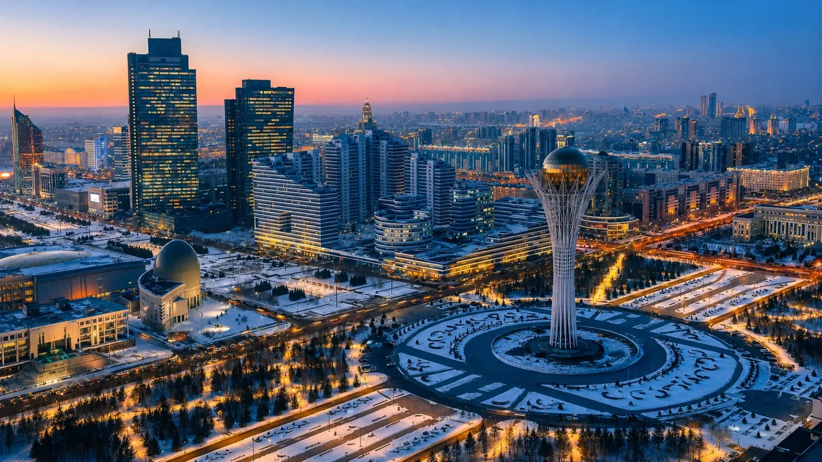 Tháp Bayterek là biểu tượng của thủ đô Astana, Kazakhstan