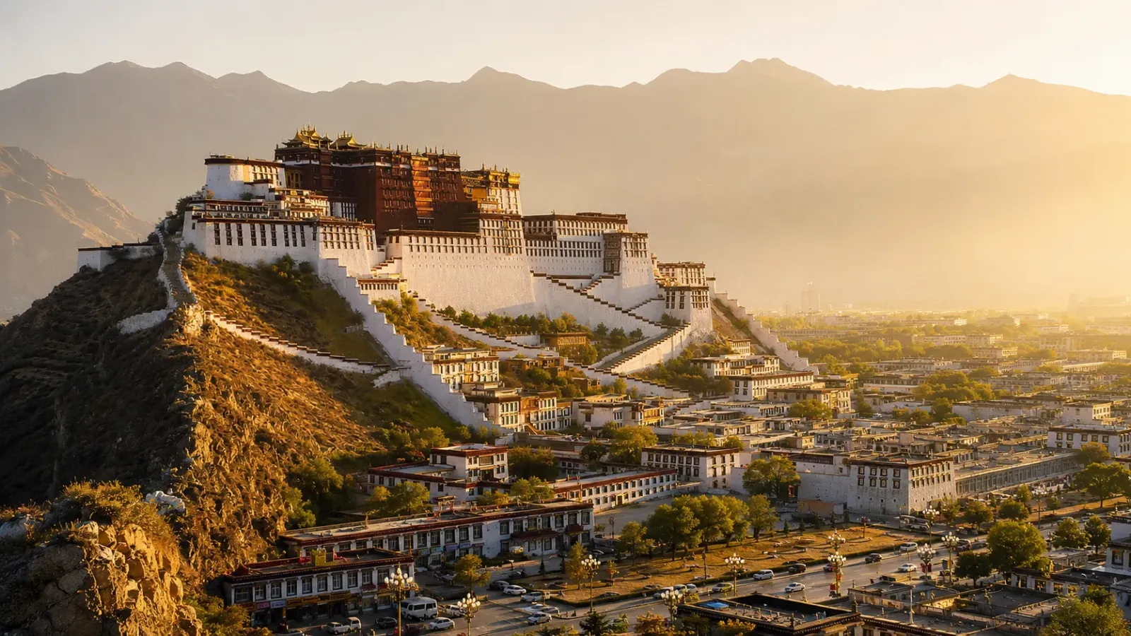 Cung điện Potala và thành phố Lhasa trong hành trình tour Tây Tạng