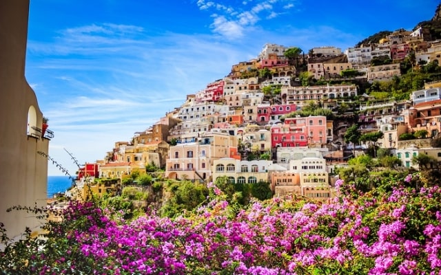 Vẻ đẹp quyến rũ lãng mạn của thành phố Positano nước Ý