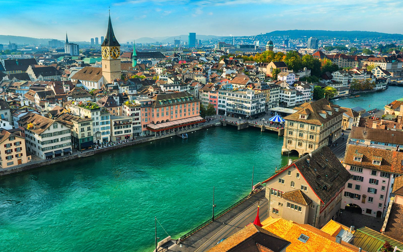 Thành phố Zurich được xem là địa điểm du lịch hấp dẫn khách du lịch nhất khi đến Thụy Sĩ