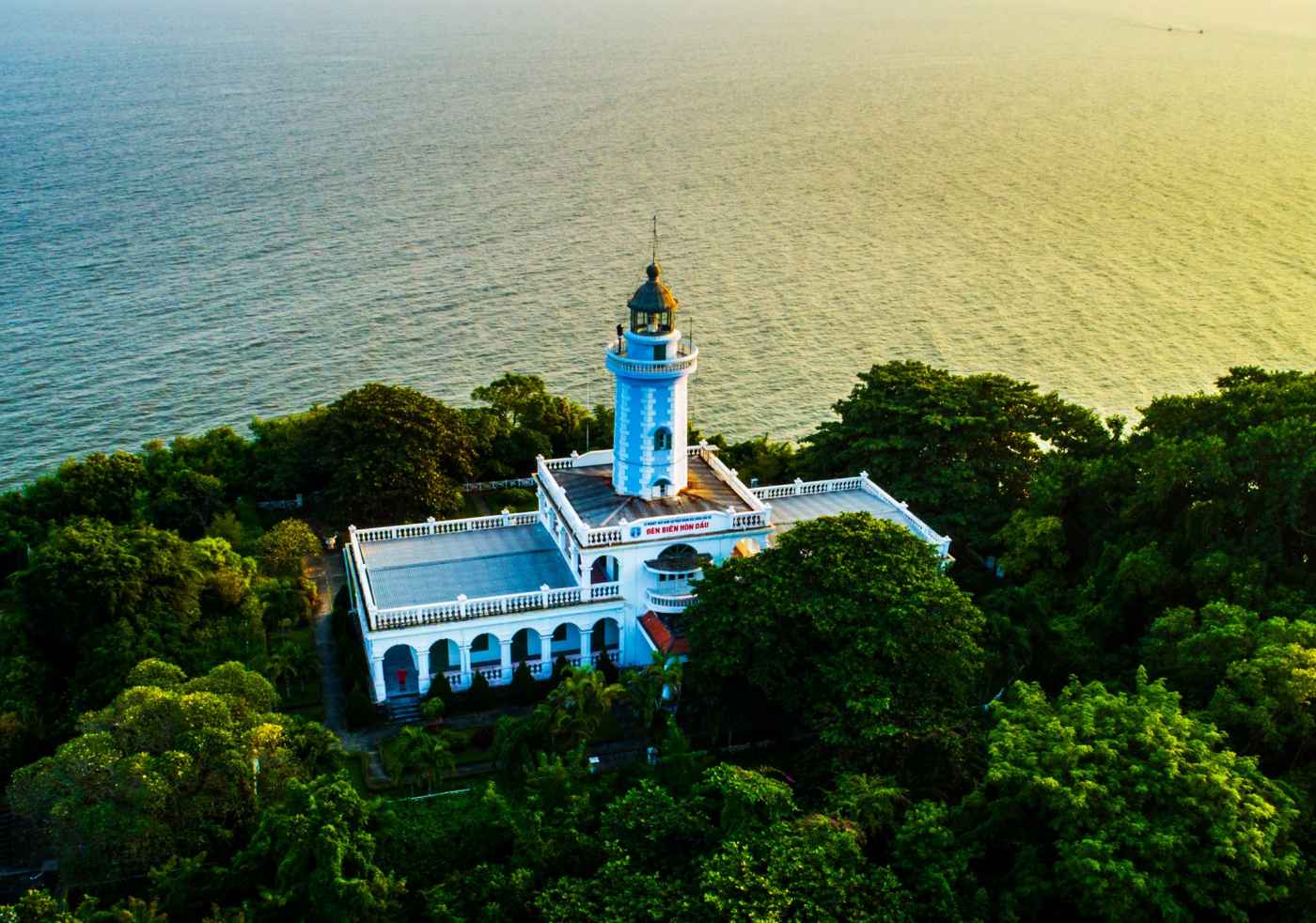 5 ngọn hải đăng nổi tiếng nhất Việt Nam
