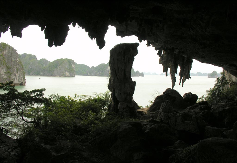 Du lịch nghỉ dưỡng: Khám phá những truyền thuyết ly kỳ về vịnh Hạ Long Hang-trinh-nu-vinh-ha-long(1)