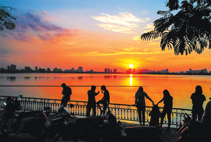 Du lịch nghỉ dưỡng: 12 điểm đến mùa thu tuyệt đẹp chỉ có thể là ở Hà Nội Ho-tay-ha-noi