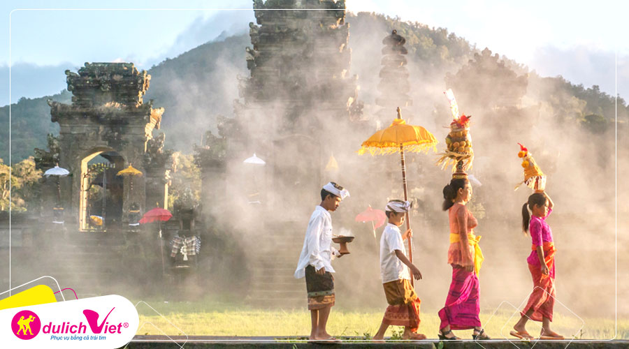 Du lịch Indonesia - Du lịch Bali - Đền Tanah Lot mùa Thu từ Sài Gòn giá tốt