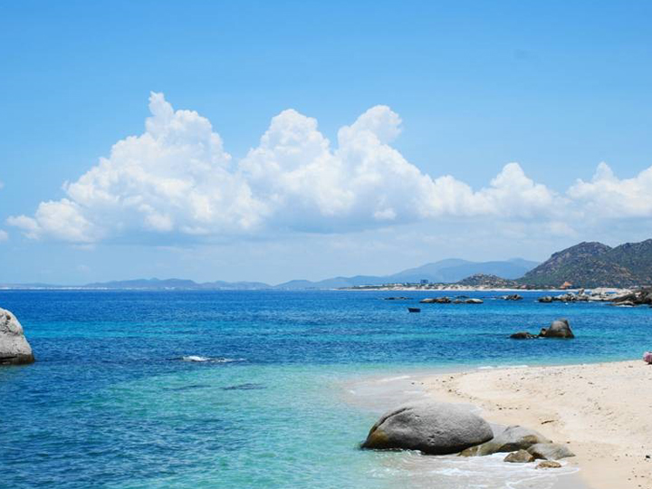 Du lịch Hải Tiến - Khám phá bãi biển hoang sơ 2 ngày 1 đêm từ Hà Nội