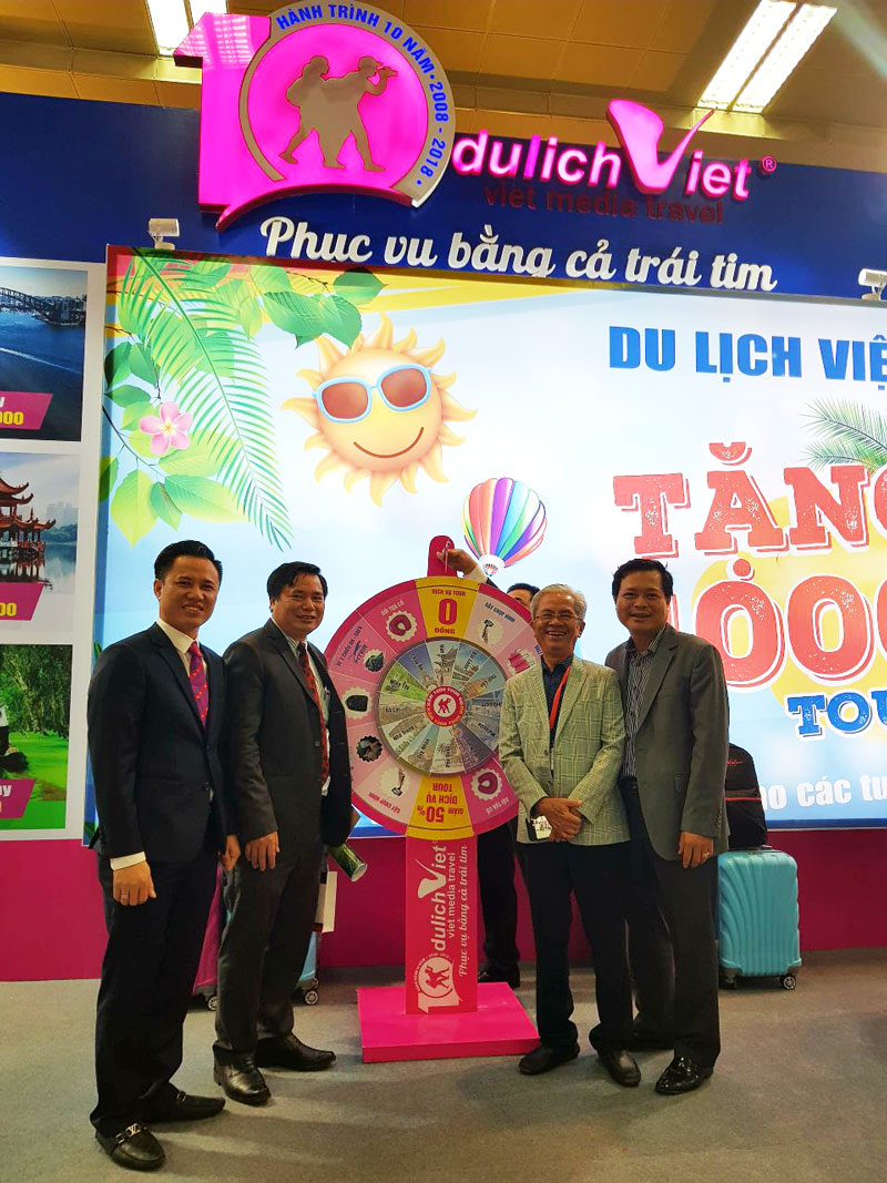Không khí sôi động tại gian hàng Du Lịch Việt - Hội chợ VITM 2018