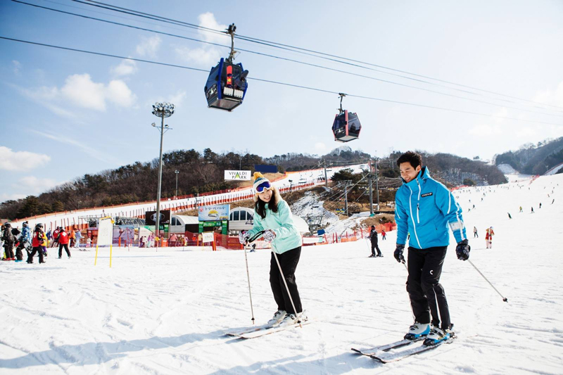 Trải nghiệm thiên đường trượt tuyết ấn tượng tại Hàn Quốc