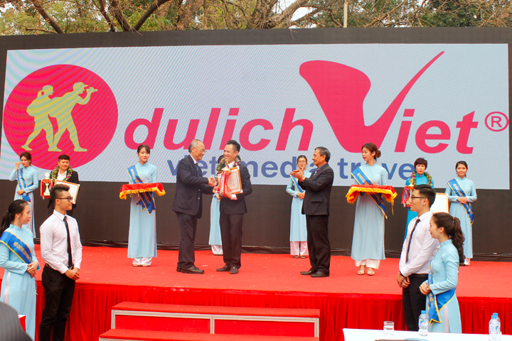 Du Lịch Việt 5 năm liền đón nhận giải thưởng du lịch Việt Nam