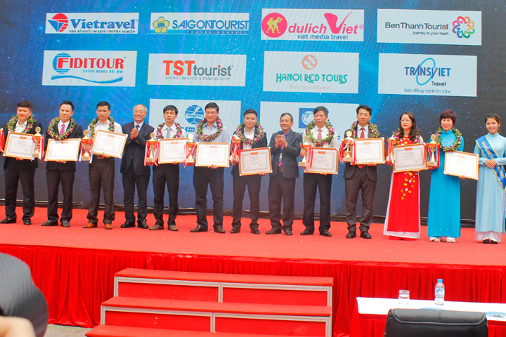 Du Lịch Việt 5 năm liền đón nhận giải thưởng du lịch Việt Nam