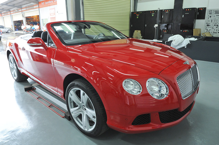Cho thuê xe Bentley 4 chỗ tại Sài Gòn