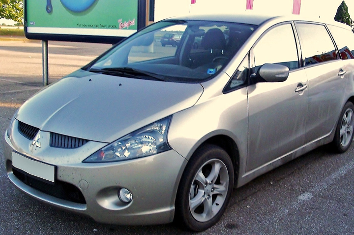 Thuê xe Mitsubishi Granis 7 chỗ tại Hà Nội