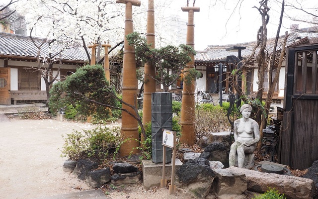 Phố cổ Insadong - điểm tham quan thú vị trong tour du lịch Hàn Quốc