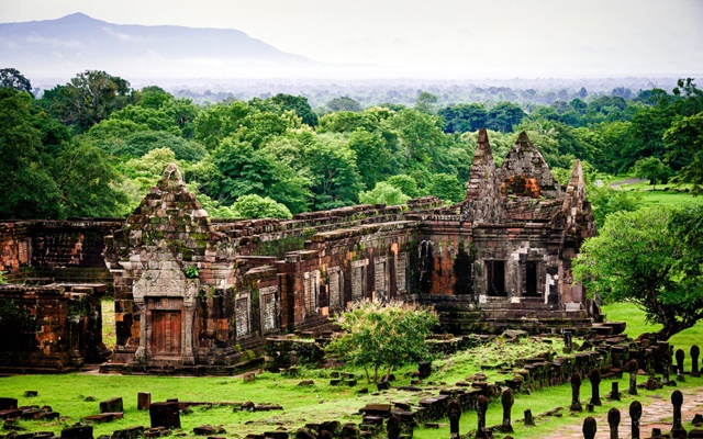 Check in đền Wat Phou – ngôi đền linh thiêng nổi tiếng tại Lào