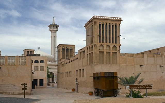 Tham quan khu phố Bastakiya - điểm du lịch Dubai nổi tiếng hàng đầu
